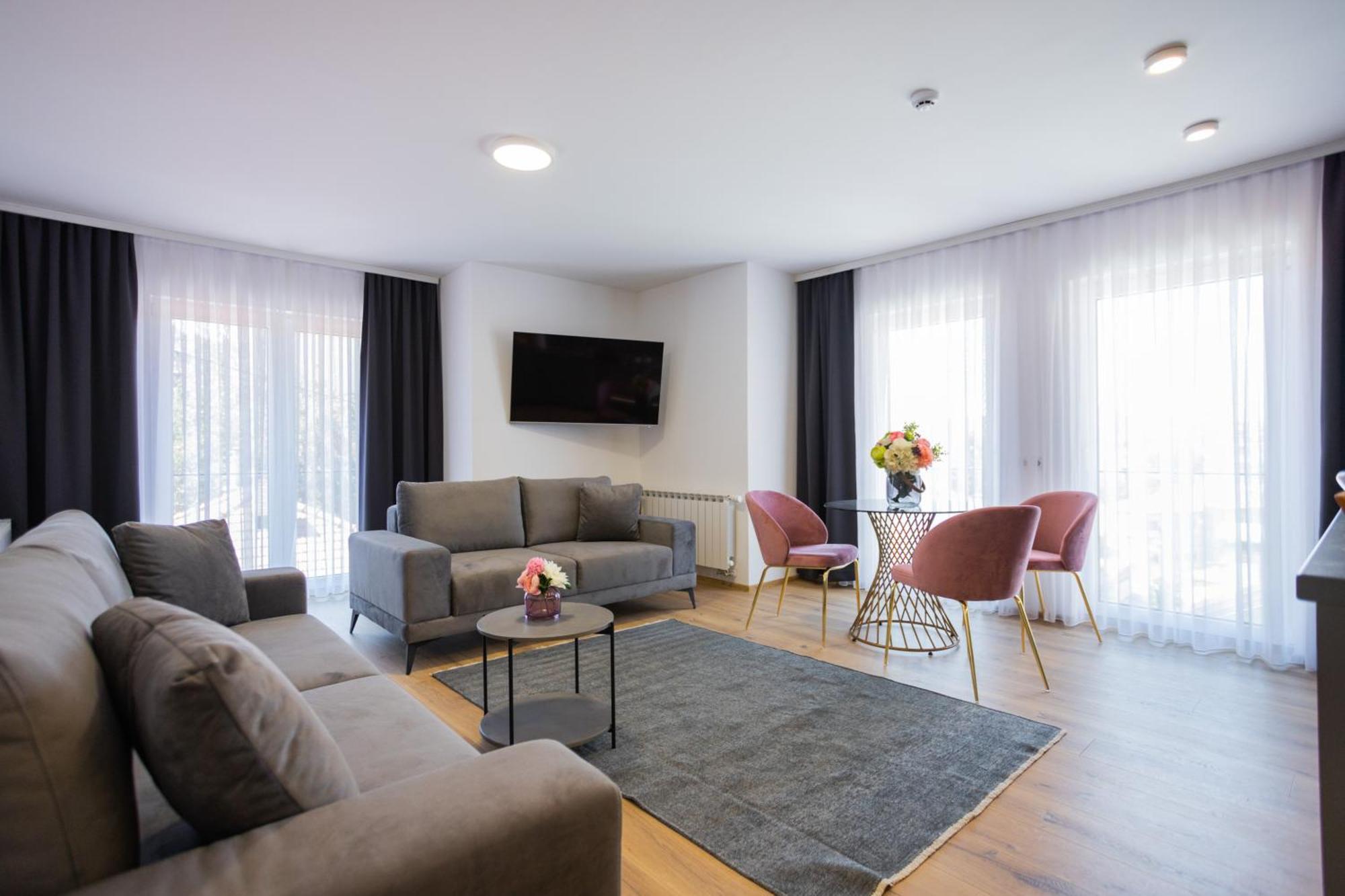 Appartement Happy House Old Town Luxury à SJJ Extérieur photo